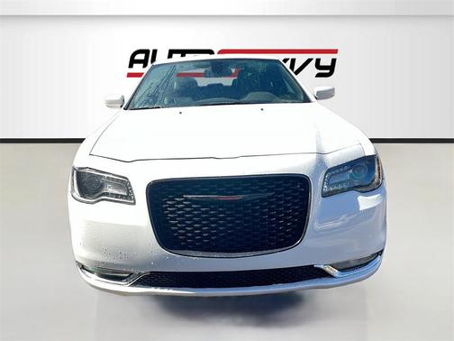 2022 Chrysler 300 S