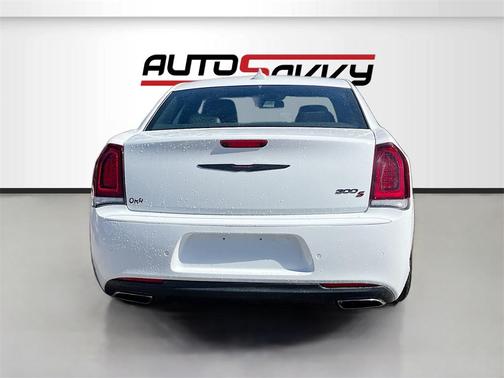 2022 Chrysler 300 S