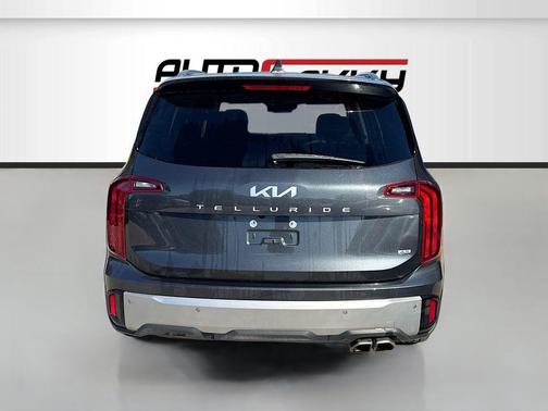 Gravity Gray 2023 Kia Telluride S