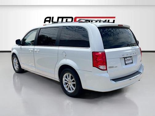 White Knuckle Clearcoat 2019 Dodge Grand Caravan SXT