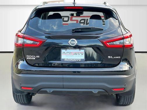 2022 Nissan Rogue Sport SL