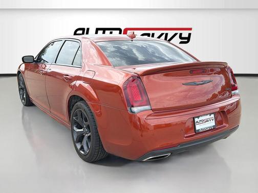 Canyon Sunset 2021 Chrysler 300 S