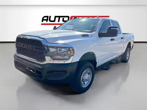 2024 RAM 2500 Tradesman Crew Cab 4x4 6'4' Box