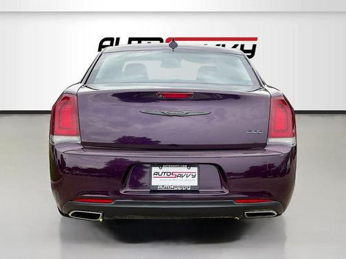 Amethyst 2020 Chrysler 300 Touring