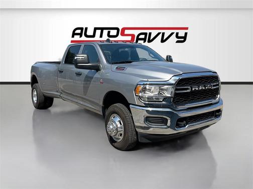 2024 RAM 3500 Tradesman Crew Cab 4x4 8' Box