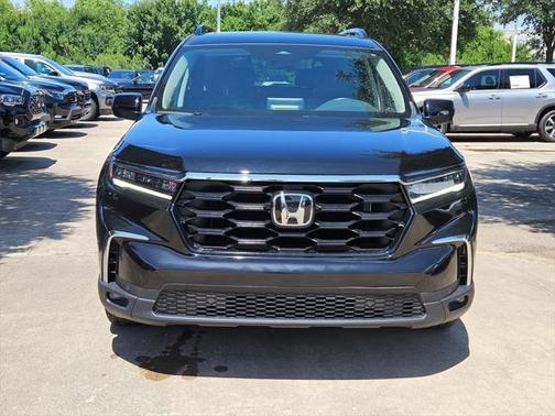 2023 Honda Pilot Touring 8-Passenger