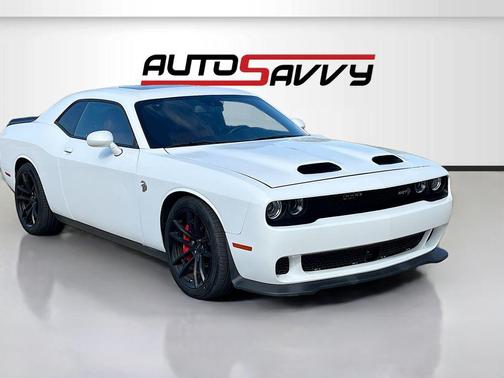 White Knuckle Clearcoat 2023 Dodge Challenger SRT Hellcat