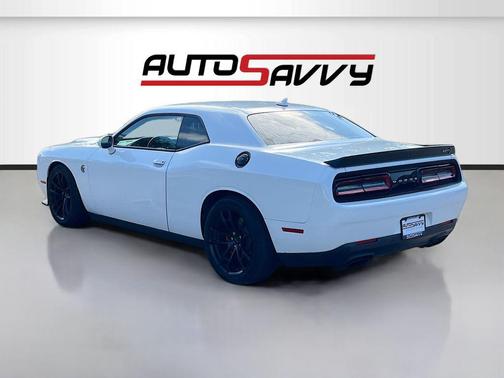 White Knuckle Clearcoat 2023 Dodge Challenger SRT Hellcat