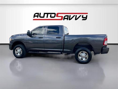 2023 RAM 2500 Tradesman Crew Cab 4x4 6'4' Box