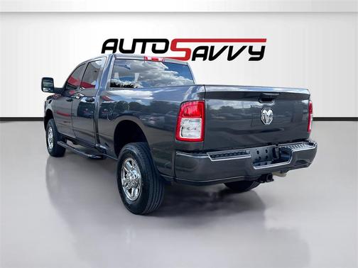 2023 RAM 2500 Tradesman Crew Cab 4x4 6'4' Box