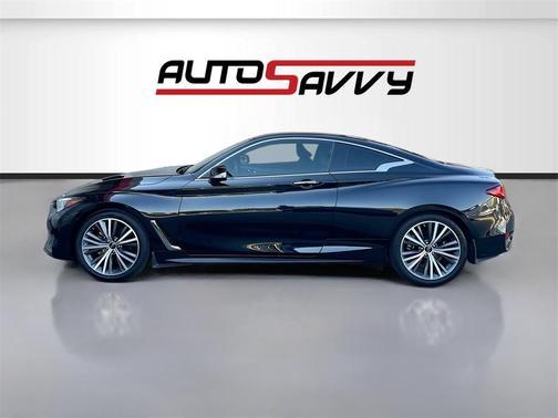 2022 INFINITI Q60 LUXE