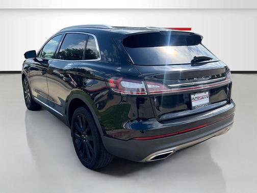 INFINITE BLACK 2021 Lincoln Nautilus Reserve