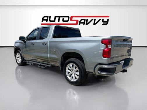 Sterling Gray Metallic 2025 Chevrolet Silverado 1500 Custom