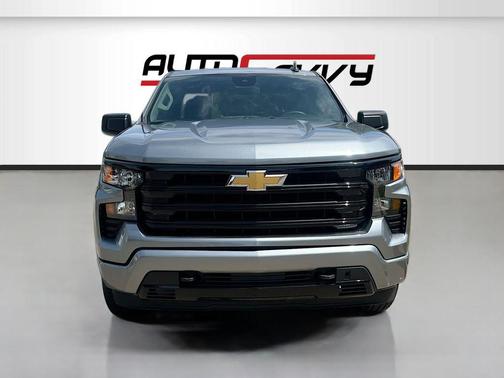 Sterling Gray Metallic 2025 Chevrolet Silverado 1500 Custom