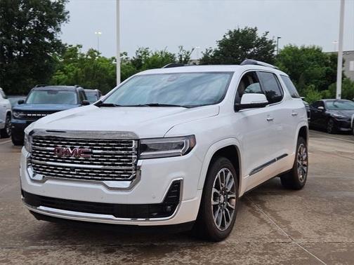 2020 GMC Acadia Denali