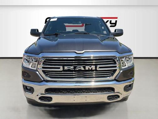 Granite Crystal Metallic Clearcoat 2021 RAM 1500 Big Horn/Lone Star