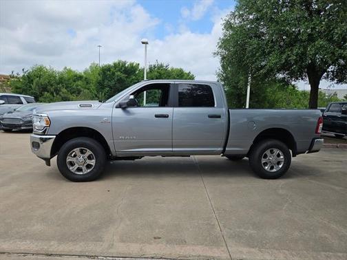 2022 RAM 3500 Big Horn Crew Cab 4x4 6'4' Box