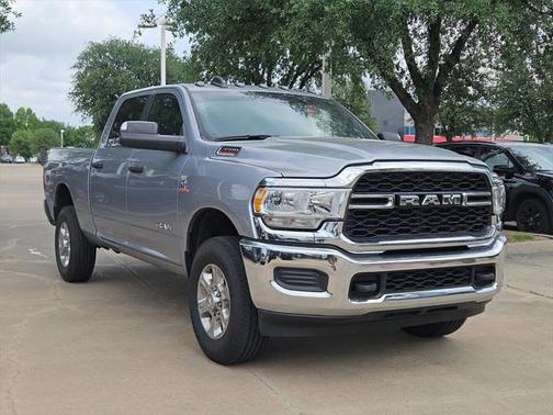 2022 RAM 3500 Big Horn Crew Cab 4x4 6'4' Box