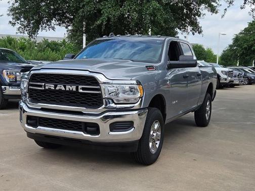 2022 RAM 3500 Big Horn Crew Cab 4x4 6'4' Box