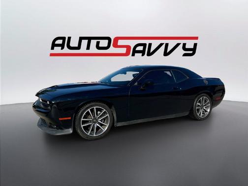 Pitch Black Clearcoat 2023 Dodge Challenger R/T
