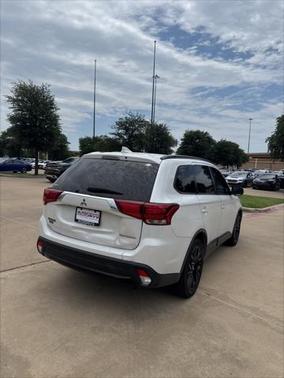 2018 Mitsubishi Outlander LE