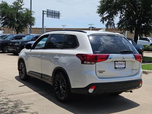 2018 Mitsubishi Outlander LE