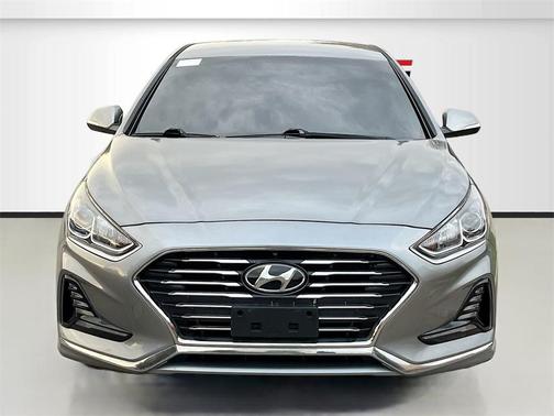 2018 Hyundai SONATA Hybrid SE