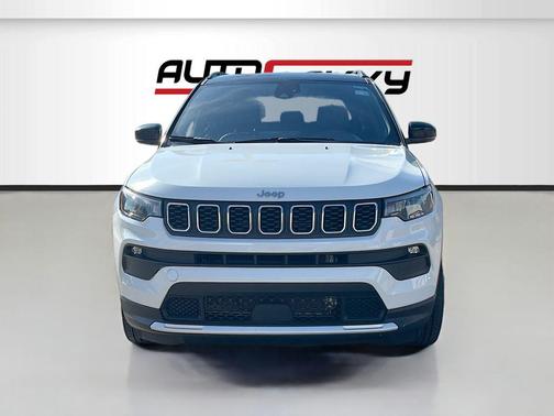 Bright White Clearcoat 2025 Jeep Compass Limited