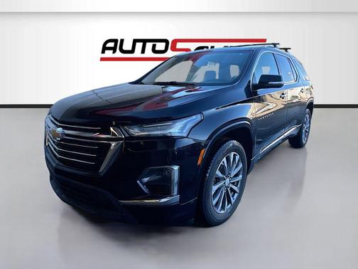 Mosaic Black Metallic 2023 Chevrolet Traverse Premier