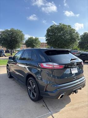 2022 Ford Edge ST