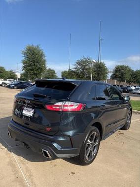 2022 Ford Edge ST
