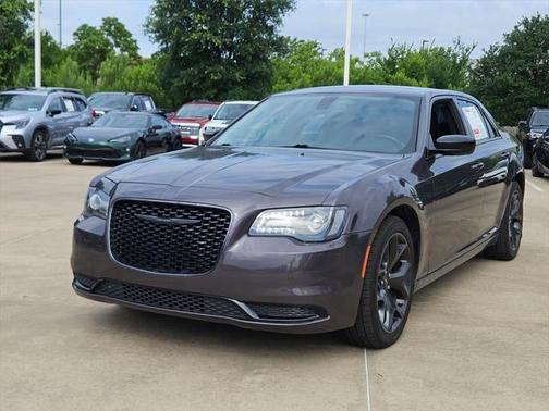 2020 Chrysler 300 Touring