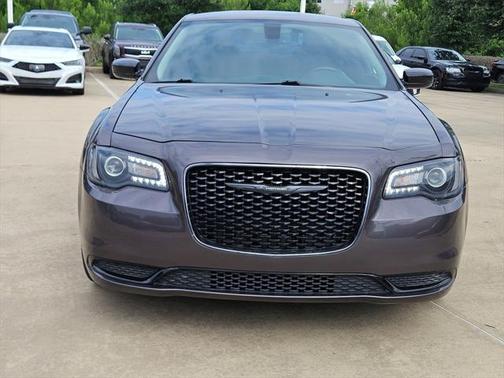 2020 Chrysler 300 Touring