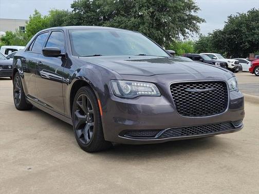 2020 Chrysler 300 Touring