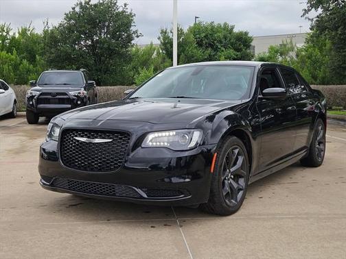 2021 Chrysler 300 Touring