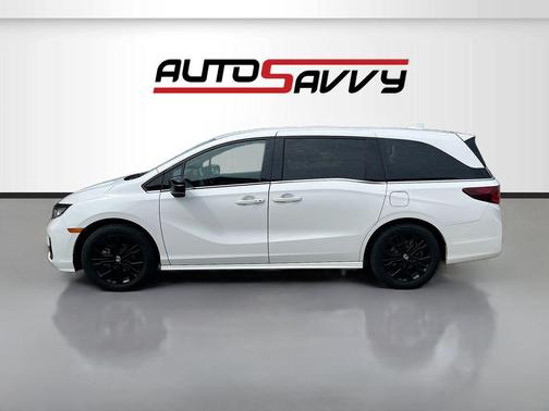 Platinum White Pearl 2025 Honda Odyssey Sport-L