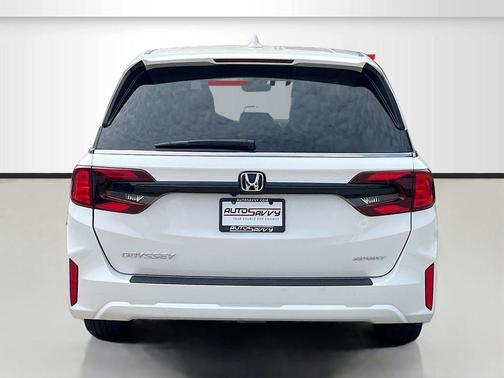 Platinum White Pearl 2025 Honda Odyssey Sport-L