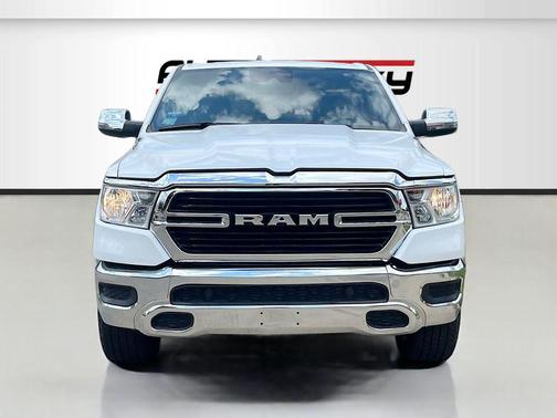 Bright White Clearcoat 2024 RAM 1500 Laramie