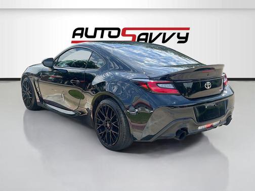 Raven 2024 Toyota GR86 Premium
