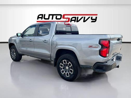 Sterling Gray Metallic 2024 Chevrolet Colorado Z71