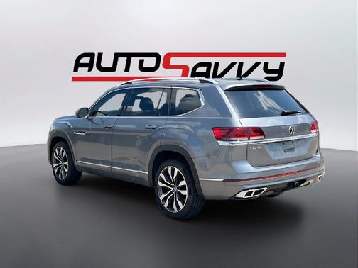 Platinum Gray Metallic 2023 Volkswagen Atlas 3.6L SEL Premium
