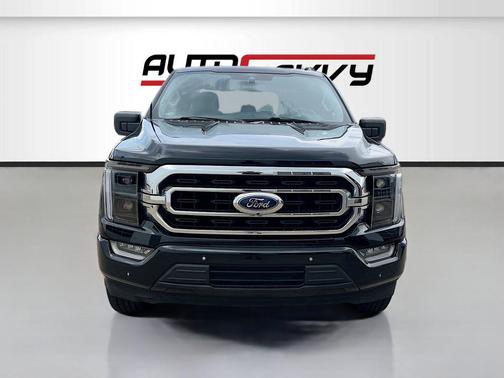 AGATE BLACK METALLIC 2021 Ford F-150 XLT