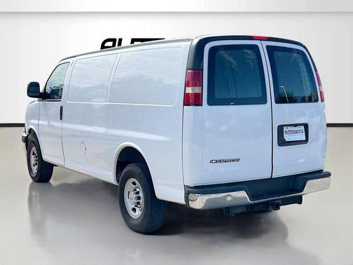 2024 Chevrolet Express 2500 RWD 2500 Regular Wheelbase WT
