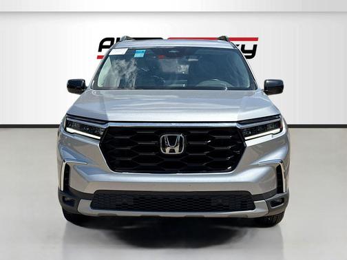 2023 Honda Pilot Touring 8-Passenger