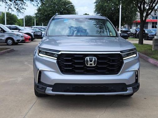 2023 Honda Pilot Touring 8-Passenger