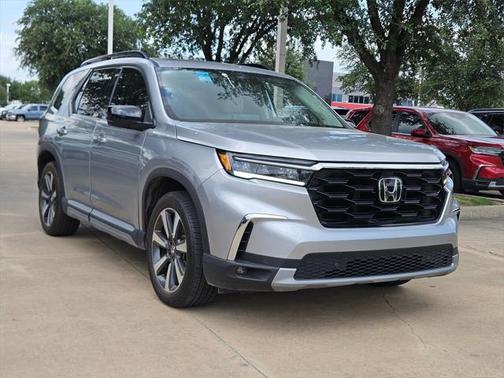 2023 Honda Pilot Touring 8-Passenger