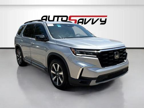 2023 Honda Pilot Touring 8-Passenger