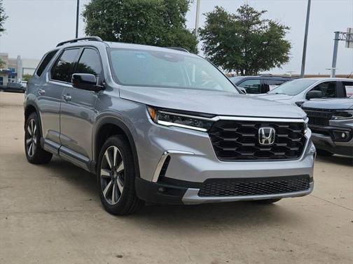 2023 Honda Pilot Touring 8-Passenger