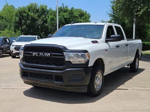 2022 RAM 2500 Tradesman Crew Cab 4x2 8' Box