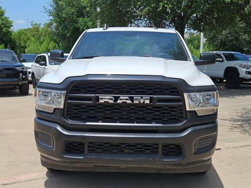 2022 RAM 2500 Tradesman Crew Cab 4x2 8' Box
